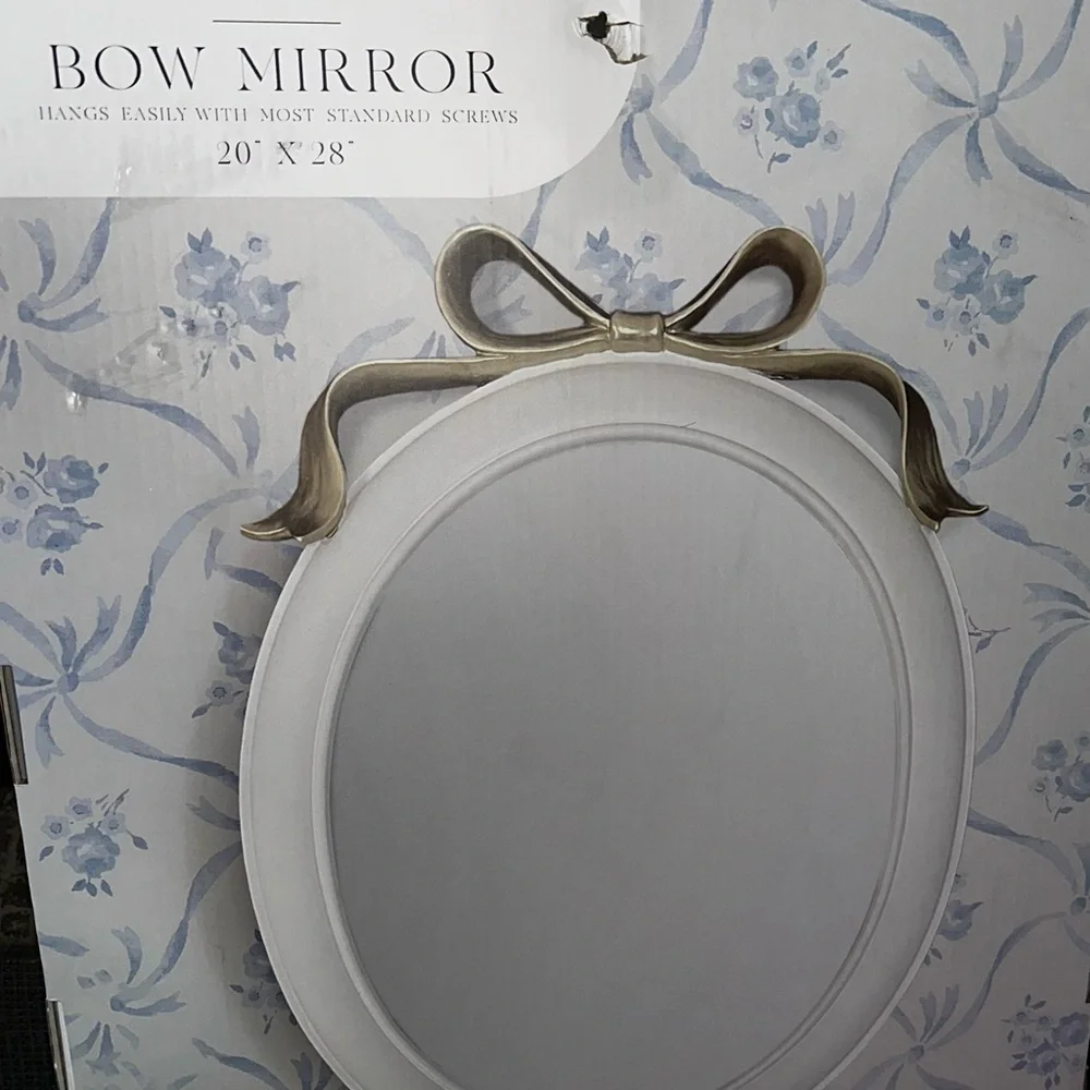 Surrey & Selena New Viral TikTok  Gold Bow Coquette Vanity Mirror 20 x28”